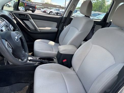Used 2015 Subaru Forester 2.5i w/ Alloy Wheel Package AWD/4WD image 9