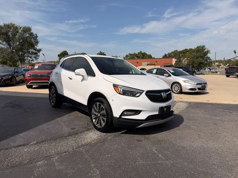 Used 2018 Buick Encore Essence FWD image 7