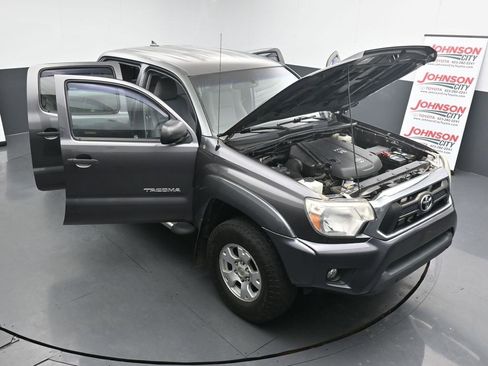Used 2012 Toyota Tacoma 4x4 Double Cab image 25