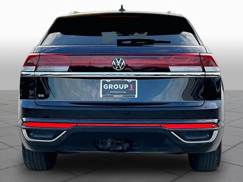 Used 2024 Volkswagen Atlas Cross Sport SE FWD image 5