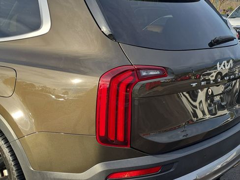 Used 2022 Kia Telluride SX w/ Towing Package image 39