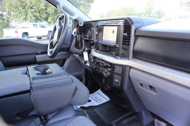 Used 2024 Ford F350 XLT w/ FX4 Off-Road Package AWD/4WD image 15