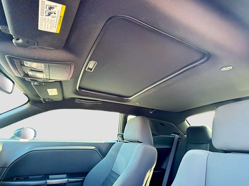 Used 2012 Dodge Challenger R/T image 25