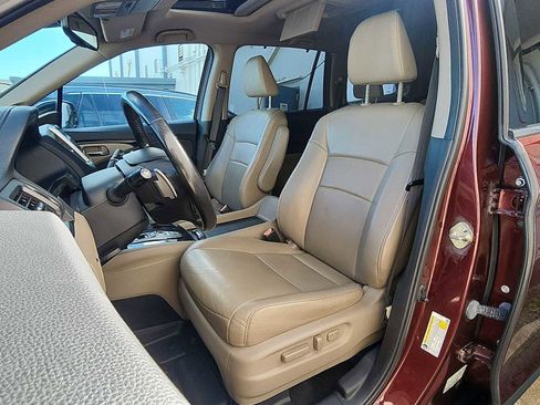 Used 2018 Honda Pilot Touring image 13