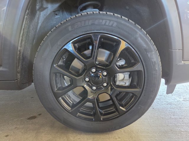 Used 2023 Jeep Compass Latitude AWD/4WD image 19