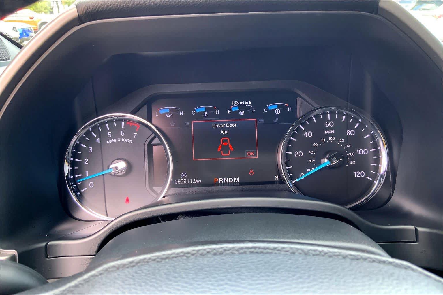 Used 2019 Ford Expedition XLT w/ Equipment Group 202A AWD/4WD image 26