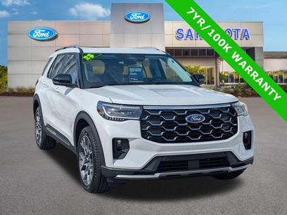 Certified 2025 Ford Explorer Platinum w/ Ultimate Package
