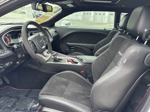 Used 2023 Dodge Challenger SRT Hellcat RWD image 18