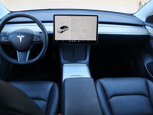Used 2023 Tesla Model 3 Standard Range RWD image 24