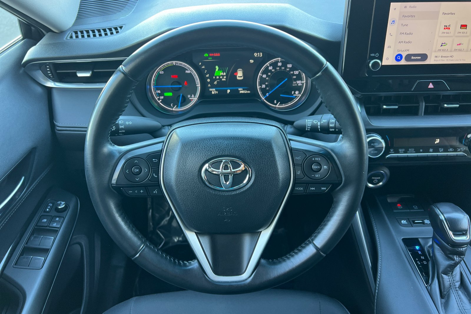 Certified 2024 Toyota Venza LE AWD/4WD image 14