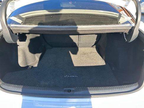 Used 2019 Lexus IS 300 AWD image 21