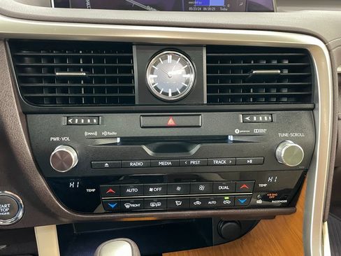 Used 2019 Lexus RX 350 AWD w/ Navigation Package image 33