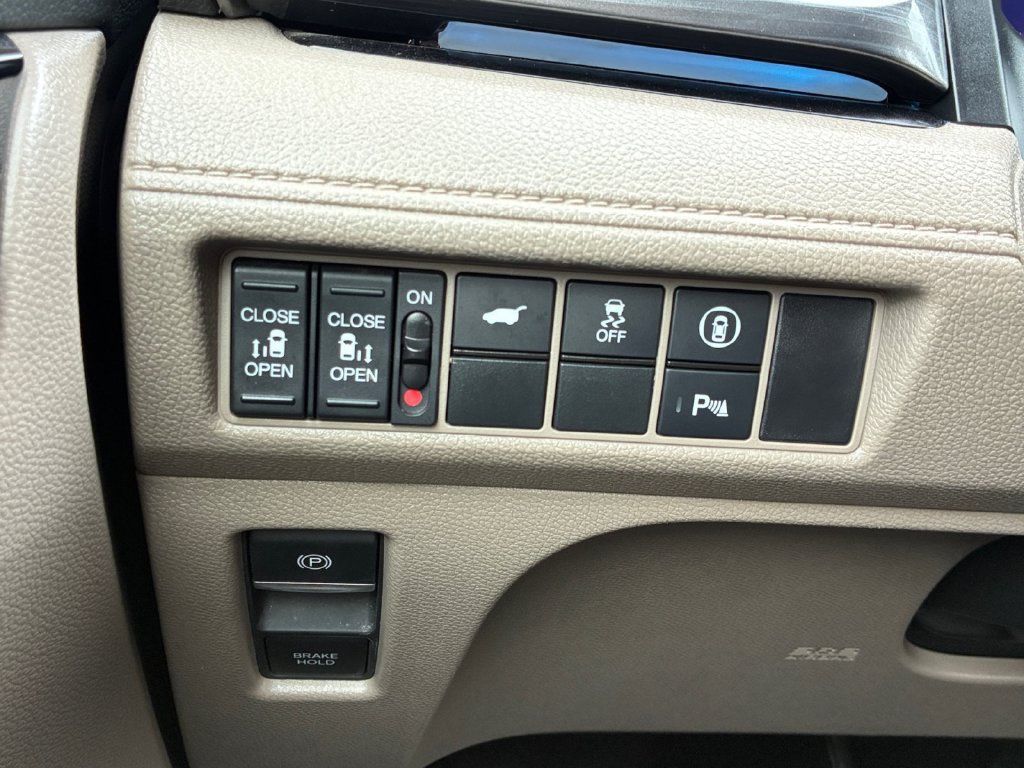 Used 2024 Honda Odyssey Elite image 10