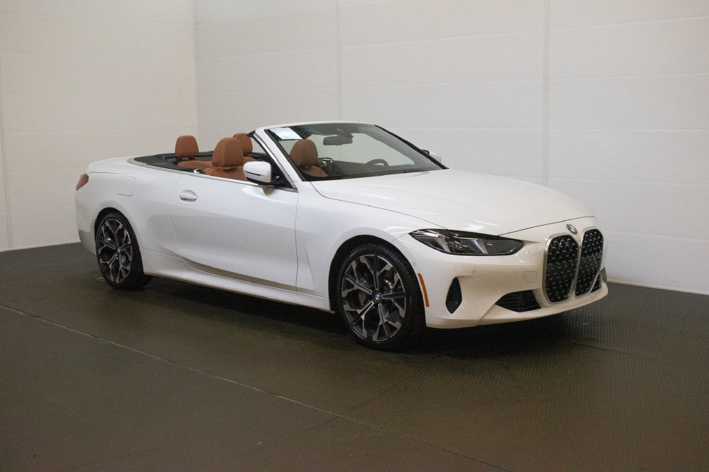 Used 2026 BMW 430i xDrive Convertible w/ Parking Assistance Package AWD/4WD image 1