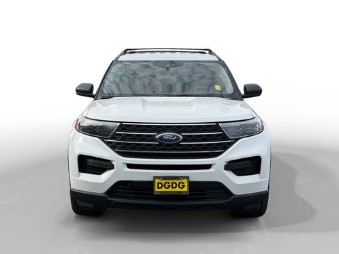 Used 2022 Ford Explorer XLT image 8