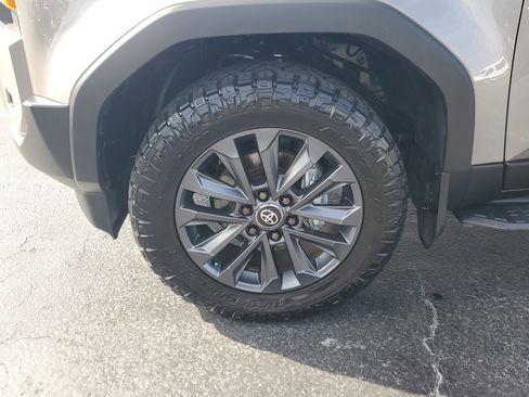 Used 2024 Toyota Land Cruiser image 5