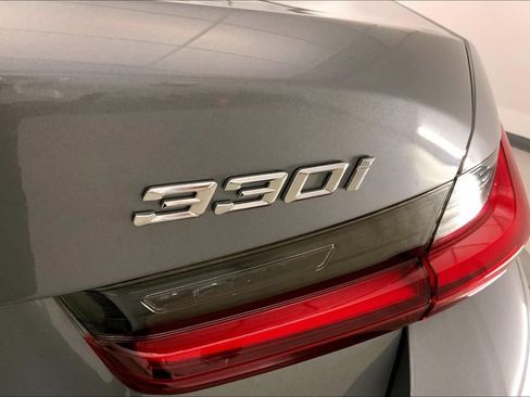 Used 2025 BMW 330i xDrive Sedan AWD/4WD image 30
