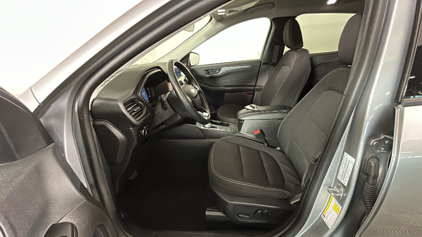 Used 2024 Ford Escape Active AWD/4WD image 12