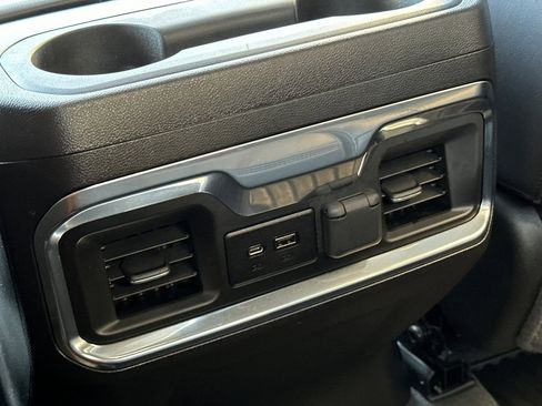 Used 2022 Chevrolet Silverado 3500 High Country image 14