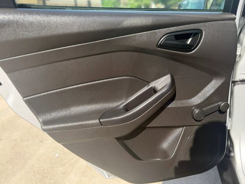 Used 2016 Ford Focus S FWD image 25