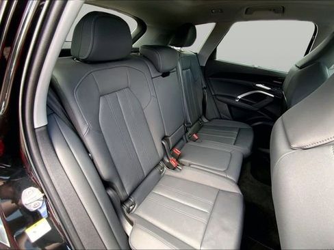 Used 2025 Audi Q5 Premium w/ Premium Plus AWD/4WD image 19