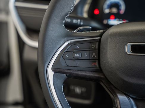 New 2025 Jeep Grand Cherokee Limited w/ MOPAR Finishing Package image 27