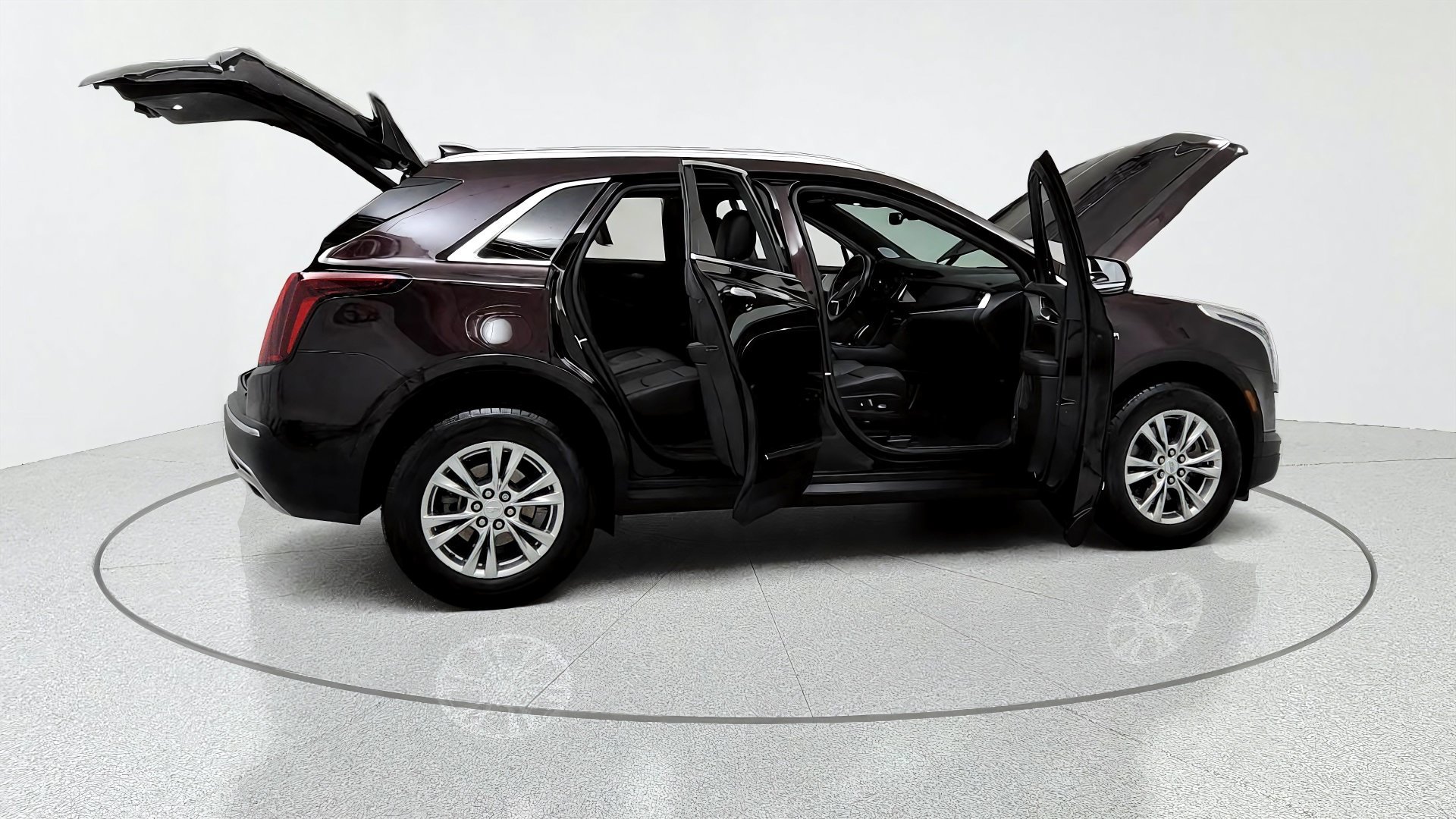 Used 2020 Cadillac XT5 Premium Luxury w/ LPO, Floor Liner Package FWD image 13
