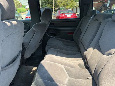 Used 2005 GMC Sierra 1500 SLE w/ Safe And Sound Package RWD image 15