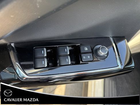 Used 2023 MAZDA CX-9 Touring image 9