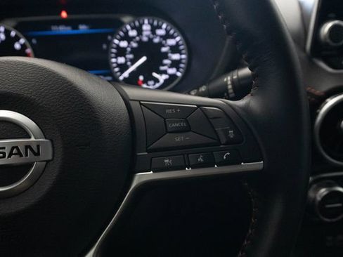Used 2022 Nissan Sentra SR w/ Trunk Package FWD image 9