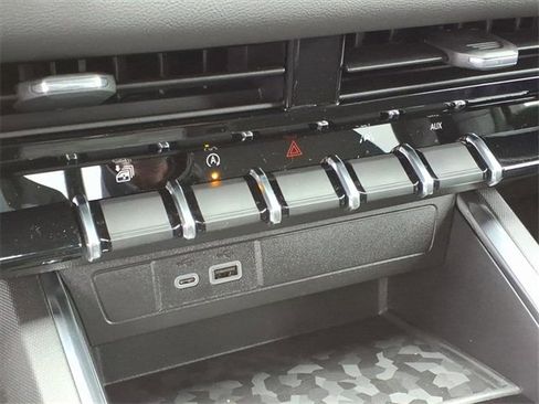 New 2026 GMC Canyon Elevation image 17