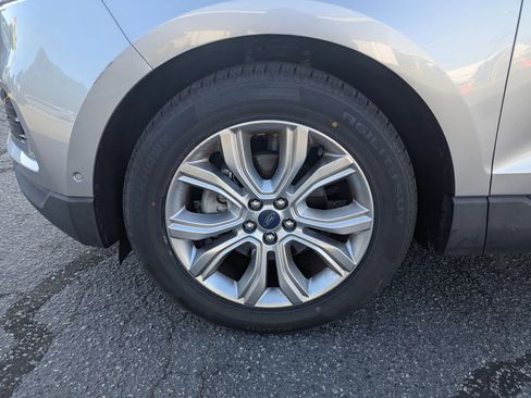 Used 2020 Ford Edge Titanium w/ Equipment Group 301A FWD image 20