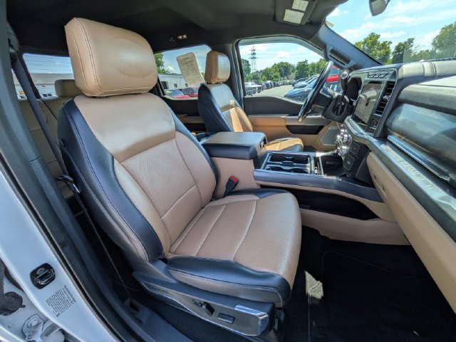 Used 2024 Ford F550 4x4 Crew Cab Super Duty image 17