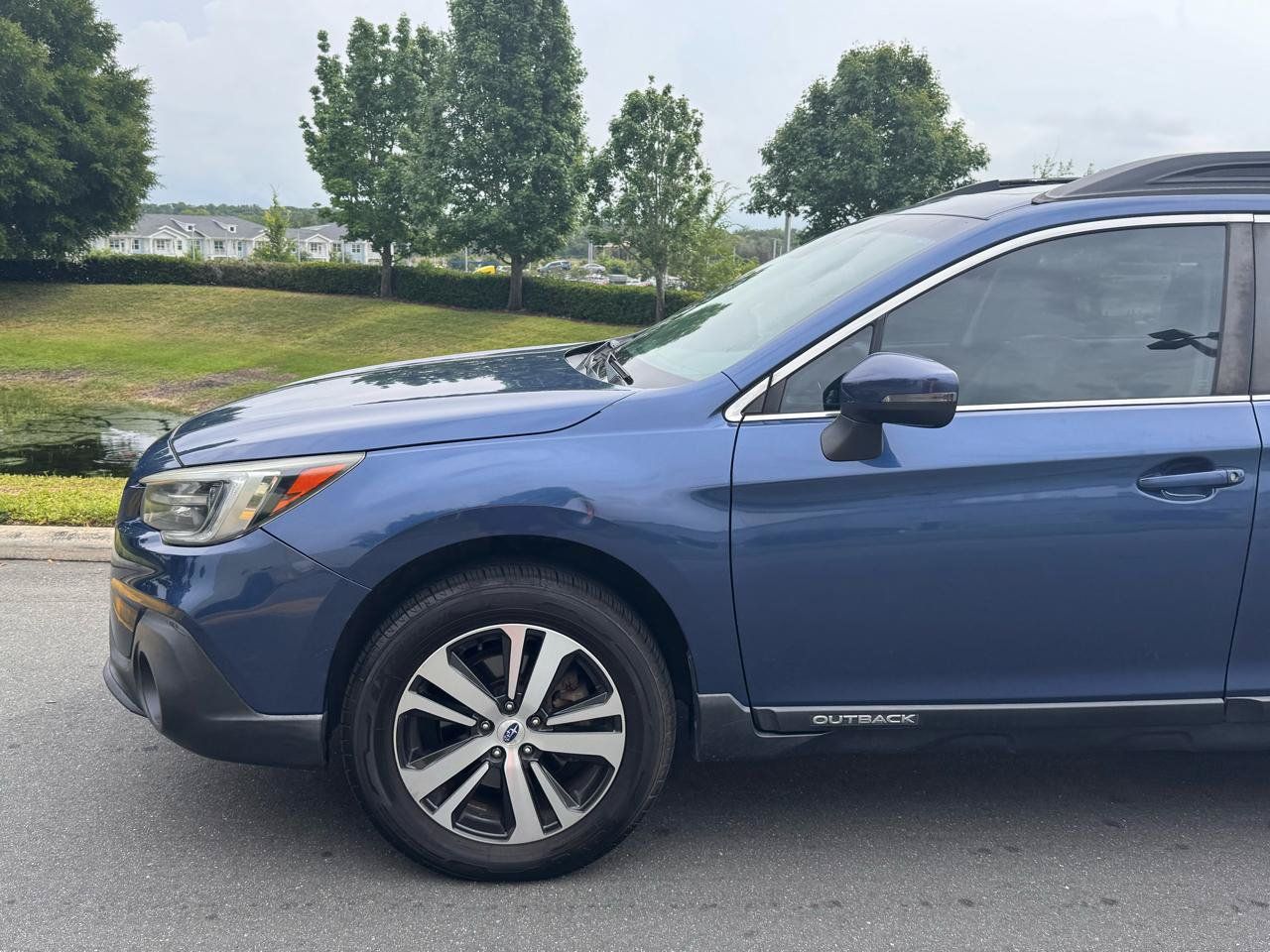 Used 2019 Subaru Outback 2.5i Limited AWD/4WD image 8