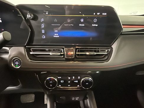 Used 2025 Chevrolet TrailBlazer RS w/ Convenience Package FWD image 26