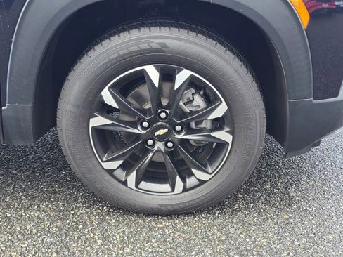 Used 2021 Chevrolet TrailBlazer LT w/ Premium Seating Package AWD/4WD image 9