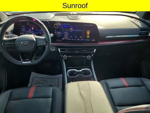 Used 2024 Chevrolet Traverse RS AWD/4WD image 8