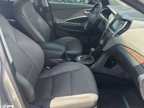 Used 2017 Hyundai Santa Fe FWD w/ ULTIMATE PACKAGE 07 w/ Cargo Package image 10
