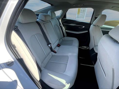Used 2024 Hyundai Sonata SEL w/ Convenience Package FWD image 16