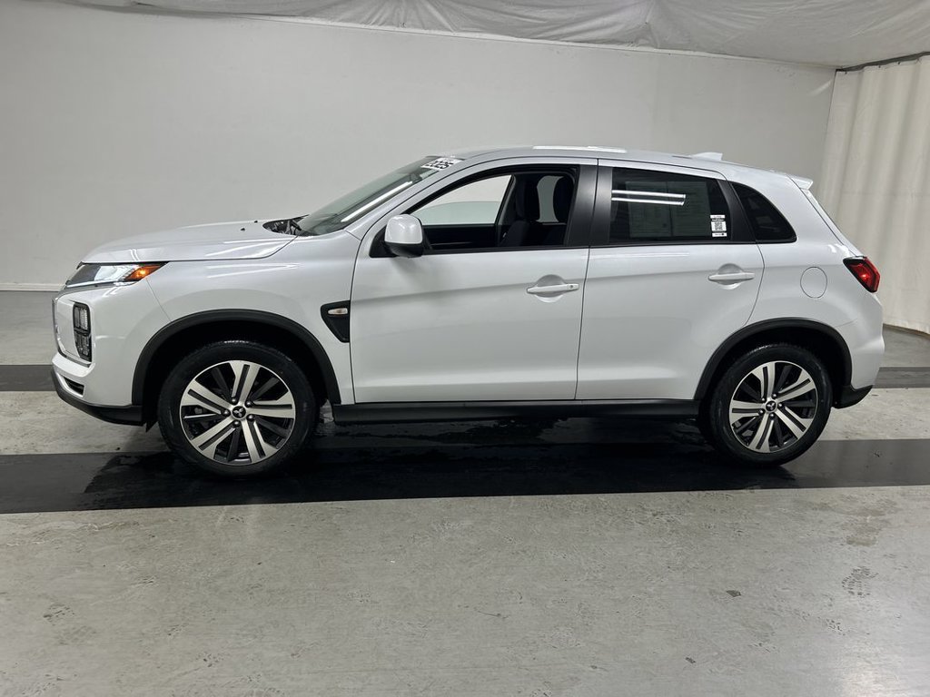 Used 2025 Mitsubishi Outlander Sport AWD image 6