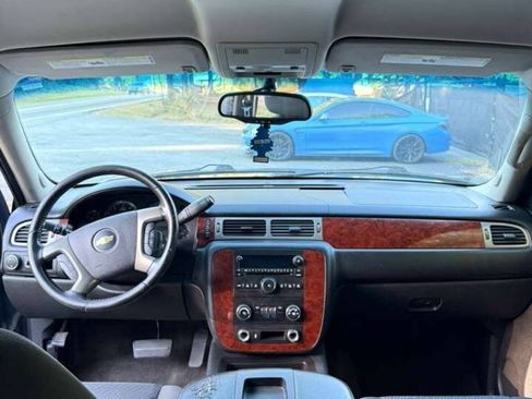 Used 2012 Chevrolet Avalanche LS RWD image 12