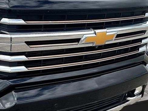 Used 2020 Chevrolet Silverado 2500 High Country w/ Technology Package AWD/4WD image 33