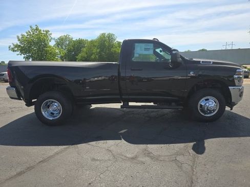New 2026 RAM 3500 Tradesman AWD/4WD image 8