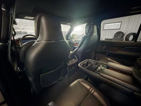 Used 2020 Lincoln Navigator Reserve w/ Equipment Group 208A image 9