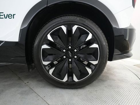 Used 2024 Chevrolet Blazer EV RS RWD image 9
