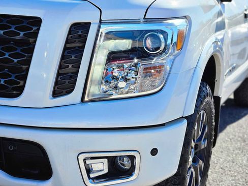 Used 2018 Nissan Titan PRO-4X w/ Pro-4x Utility Package image 10