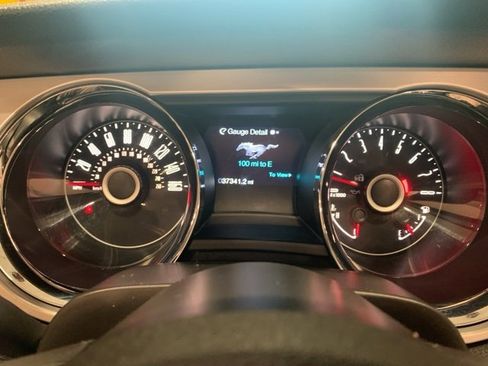 Used 2014 Ford Mustang Premium image 19