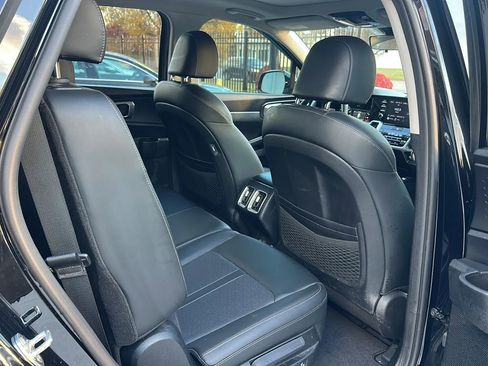 Used 2021 Kia Sorento S w/ Panoramic Sunroof Package image 18