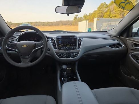 Used 2025 Chevrolet Malibu LT FWD image 13