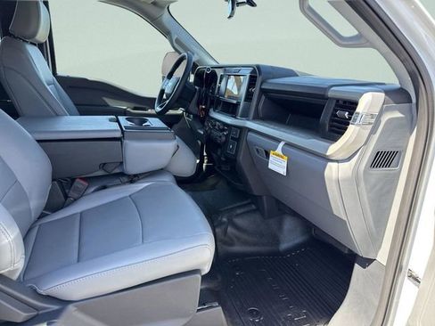 New 2026 Ford F250 XL w/ 360-Degree Camera Package RWD image 18